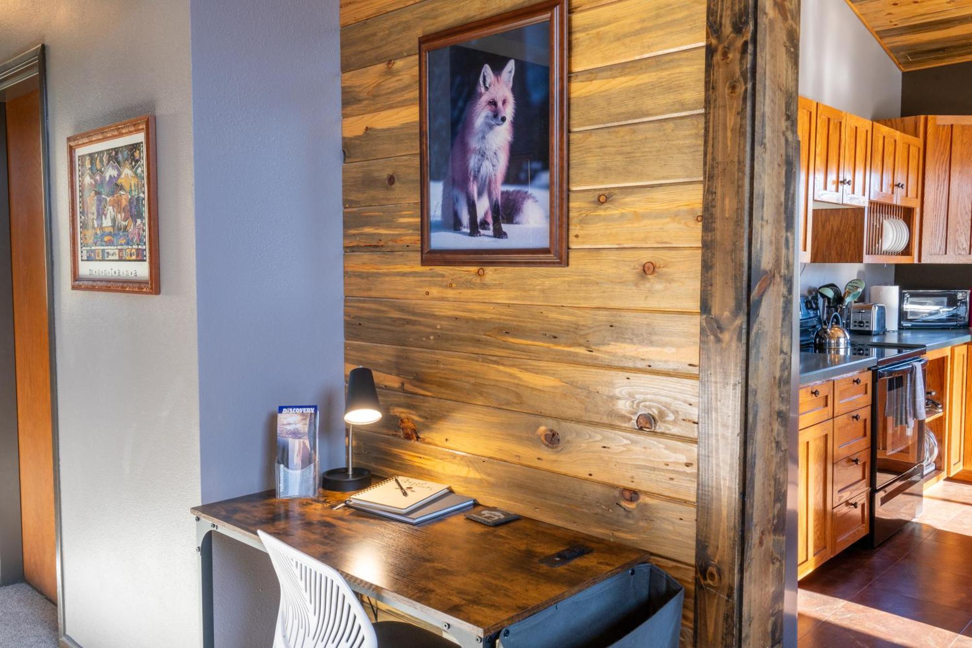 גרדינר Bison Lodge - Lg Home - 2 Bedrooms - Less Than 5 Miles To Yellowstone North Entrance, Sleeps Up To 8 מראה חיצוני תמונה